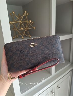 NWT COACH CW778 Long Zip Around Wallet Signature Canvas Walnut/Red🎀NEW 🌸